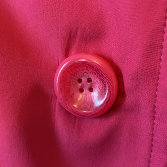 Adorable hot pink raincoat with removable lining - Picture 3 of 7